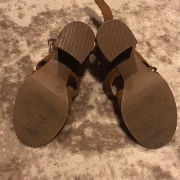 Tan Heels - Picture 3 of 5